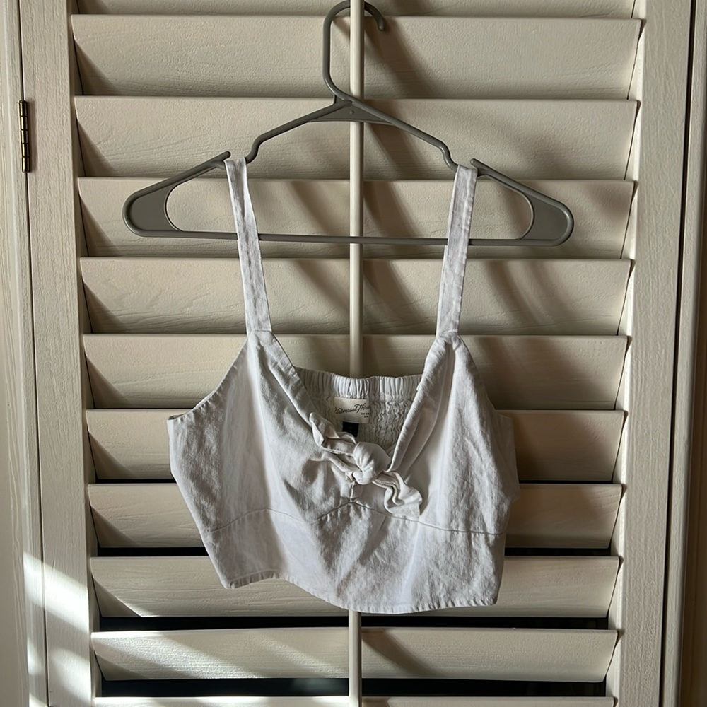 White tank top with tie front and stretchy back